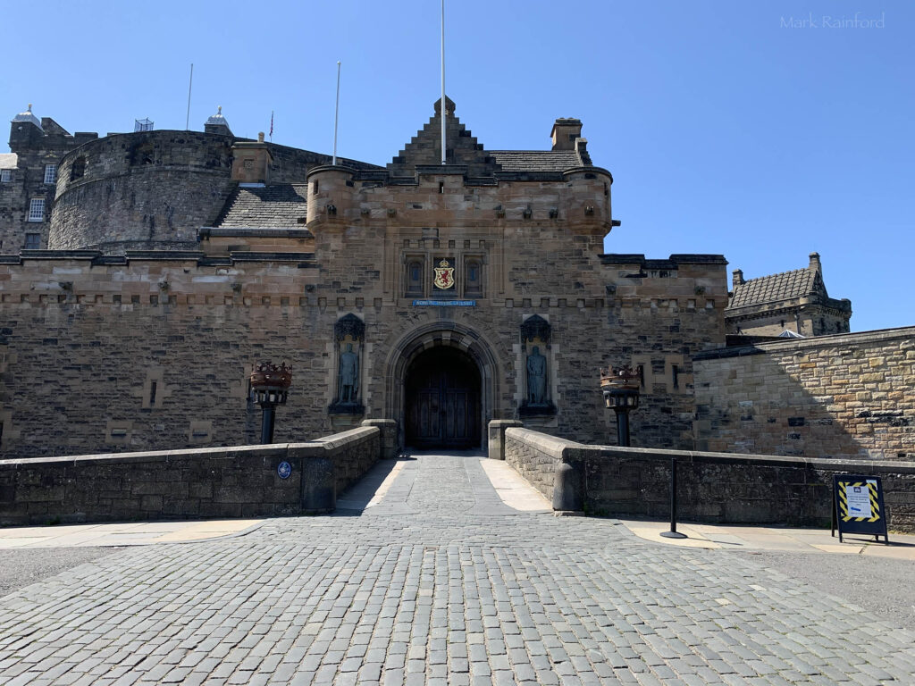 Edinburgh Castle Lock Down